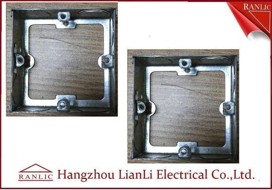 China De Doosuitbreiding Ring With Adjustable Ear van de staal Elektrotroep 20mm 25mm Knockouts leverancier