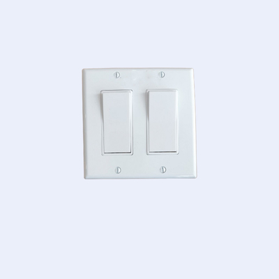 Pleister Ring RUFFIN 2 van de de Schakelaarassemblage van de Troepmuur Witte Kleur 12 AWG-Kabelmoeilijke situatie leverancier