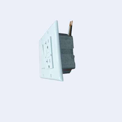 Pleister Ring RUFFIN 2 van de de Schakelaarassemblage van de Troepmuur Witte Kleur 12 AWG-Kabelmoeilijke situatie leverancier